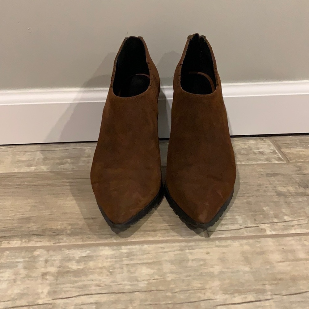 Calvin Klein pointed Toe Booties
